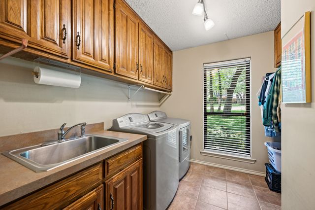 1659 Creekside Drive, Southlake, TX 76092