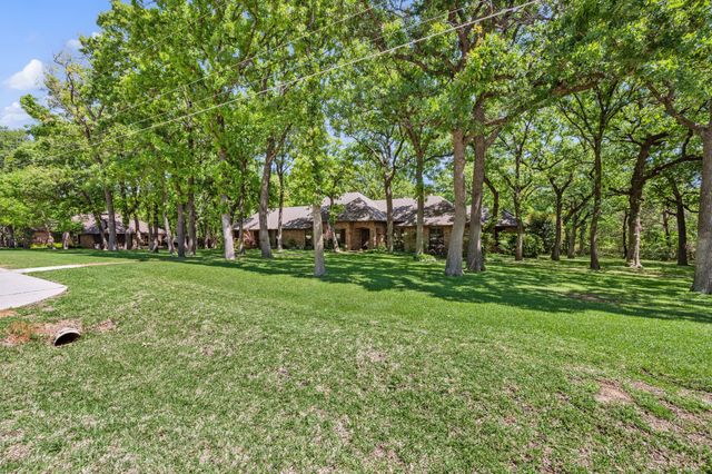 1659 Creekside Drive, Southlake, TX 76092