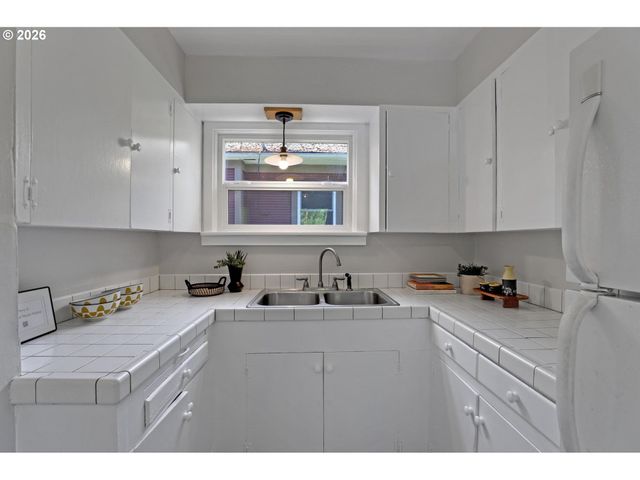 5331 Ne 28TH Ave, Portland, OR 97211