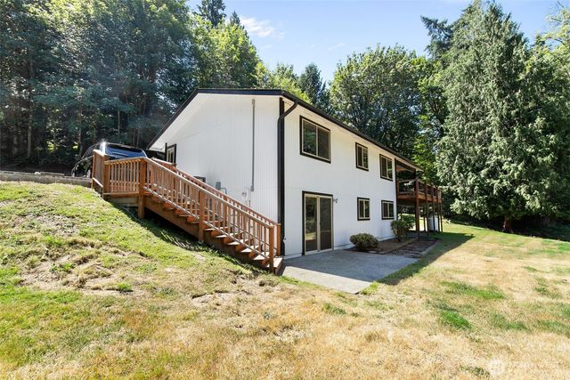 5769 Blakely Avenue NE, Bainbridge Island, WA 98110