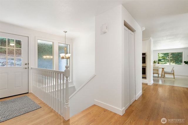 5769 Blakely Avenue NE, Bainbridge Island, WA 98110