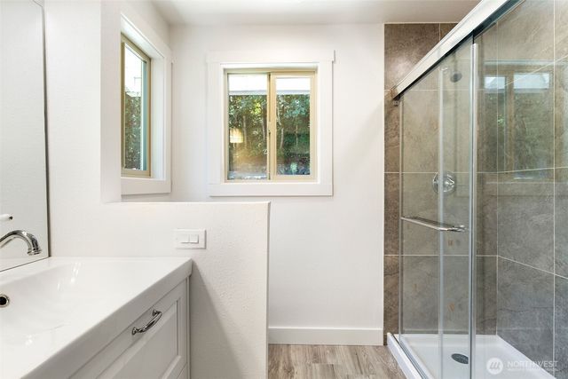 5769 Blakely Avenue NE, Bainbridge Island, WA 98110