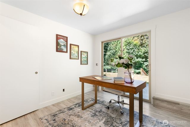 5769 Blakely Avenue NE, Bainbridge Island, WA 98110