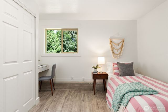 5769 Blakely Avenue NE, Bainbridge Island, WA 98110