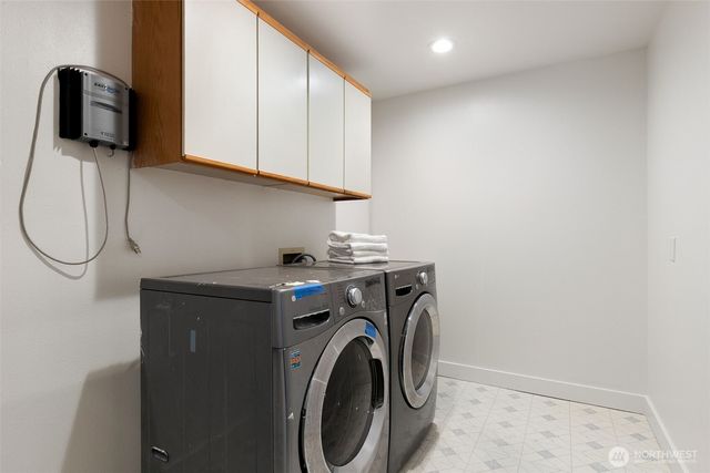 5769 Blakely Avenue NE, Bainbridge Island, WA 98110