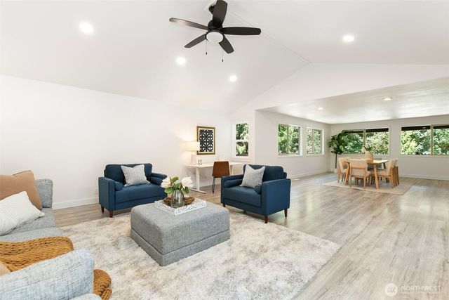 5769 Blakely Avenue NE, Bainbridge Island, WA 98110