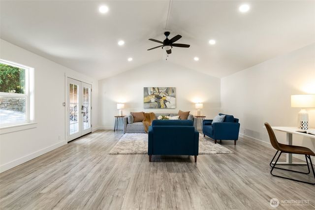 5769 Blakely Avenue NE, Bainbridge Island, WA 98110