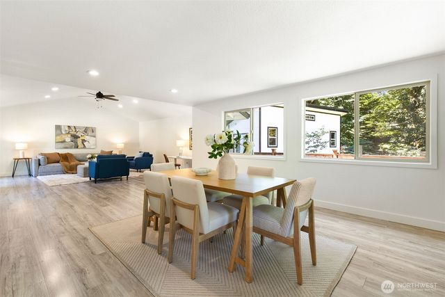 5769 Blakely Avenue NE, Bainbridge Island, WA 98110