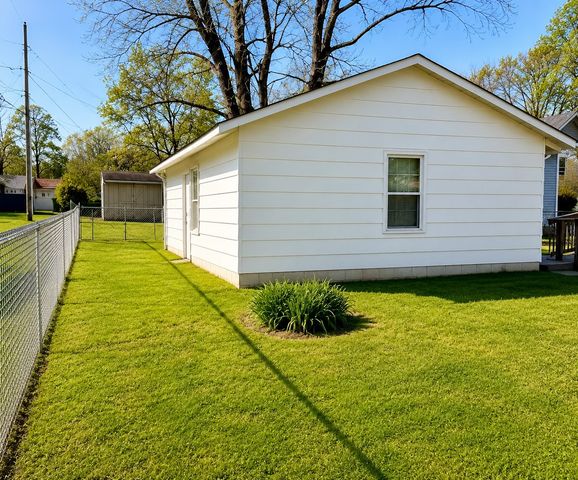 130 Anderson Dr, Tullahoma, TN 37388