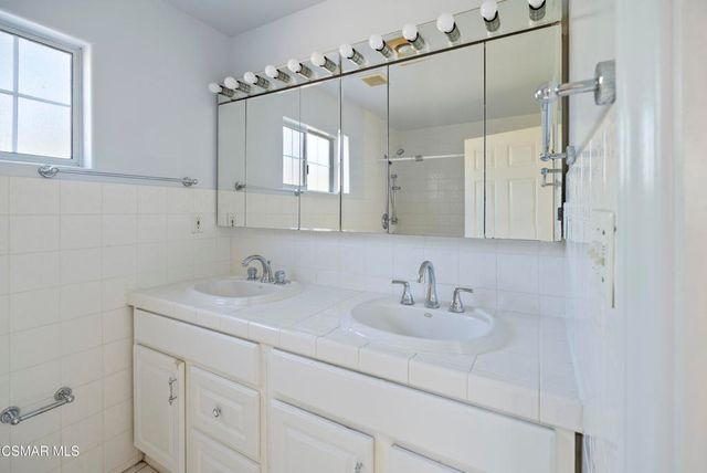 4970 Topanga Canyon Boulevard, Woodland Hills, CA 91364