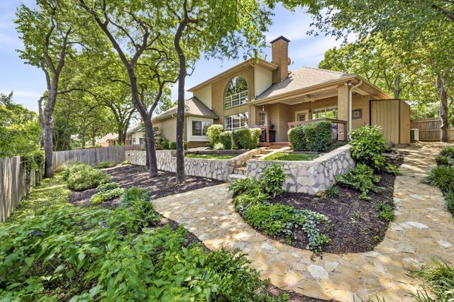 2962 Woodland Hills Drive, Grapevine, TX 76051