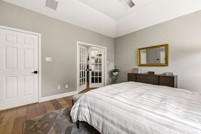 2962 Woodland Hills Drive, Grapevine, TX 76051