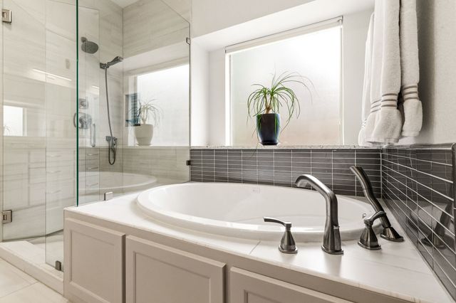 2962 Woodland Hills Drive, Grapevine, TX 76051