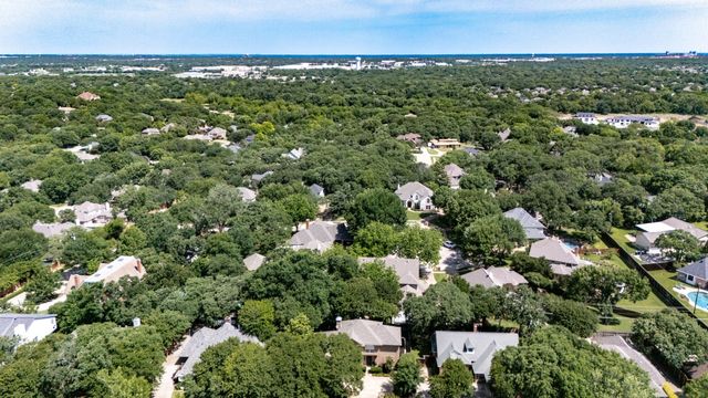 2962 Woodland Hills Drive, Grapevine, TX 76051
