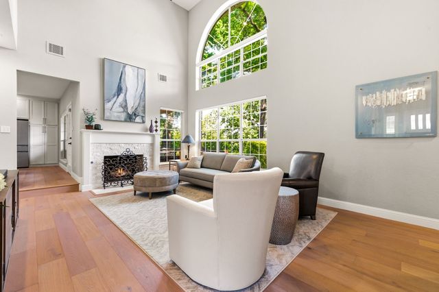 2962 Woodland Hills Drive, Grapevine, TX 76051