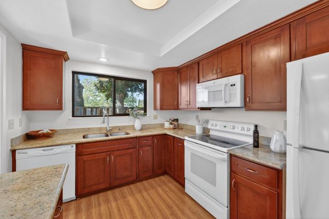 1205 Sierra Village Way, San Jose, CA 95132