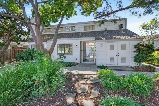 1205 Sierra Village Way, San Jose, CA 95132