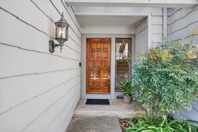 1205 Sierra Village Way, San Jose, CA 95132