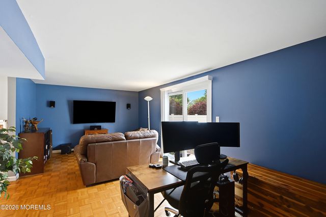3 Hearth Court, Howell, NJ 07731