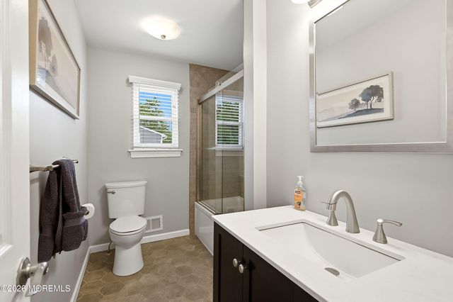 3 Hearth Court, Howell, NJ 07731