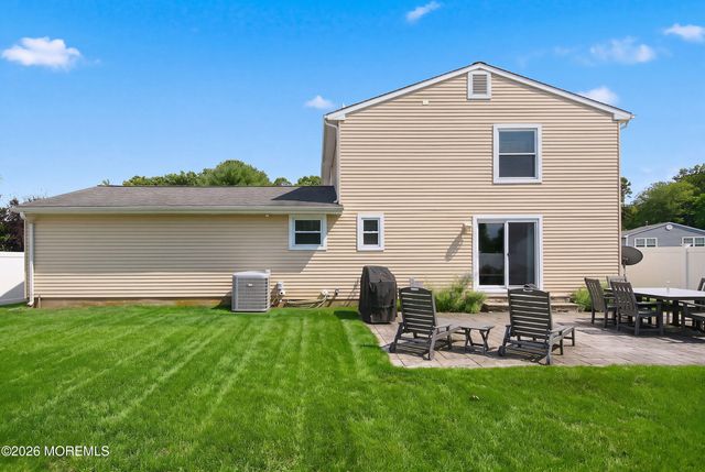 3 Hearth Court, Howell, NJ 07731