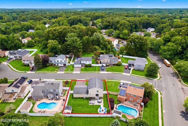3 Hearth Court, Howell, NJ 07731