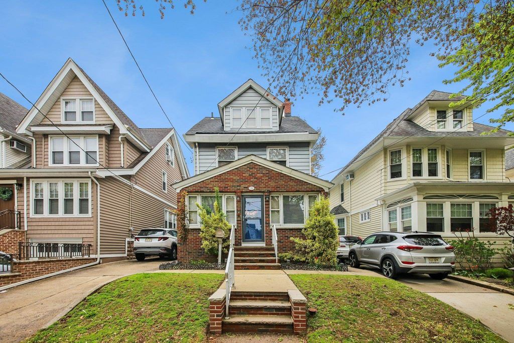 78 WEST 38TH ST, Bayonne, NJ 07002