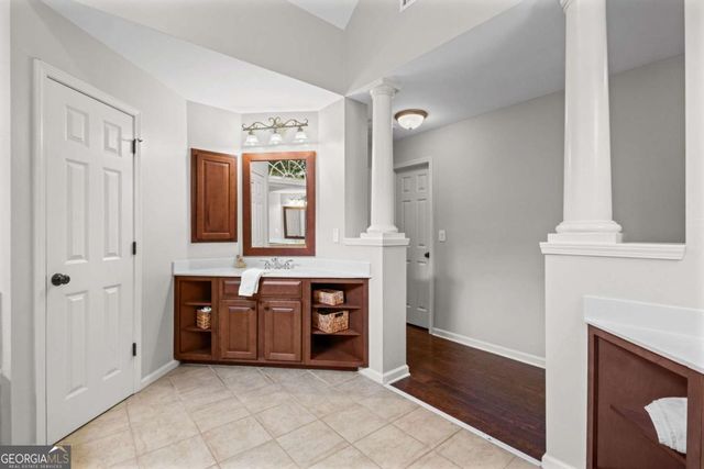 402 Greyfield Dr., Canton, GA 30115