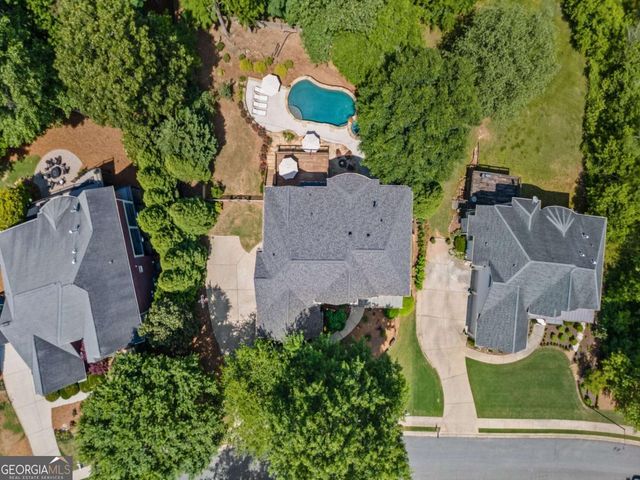 402 Greyfield Dr., Canton, GA 30115