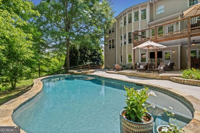 402 Greyfield Dr., Canton, GA 30115