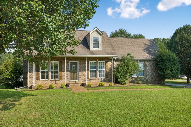 1024 Creek Bottom Rd, White Bluff, TN 37187