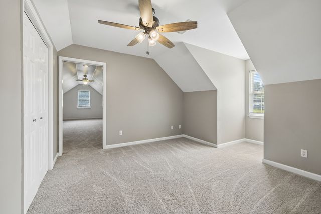 1024 Creek Bottom Rd, White Bluff, TN 37187