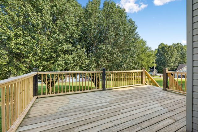 1024 Creek Bottom Rd, White Bluff, TN 37187