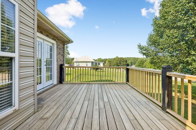 1024 Creek Bottom Rd, White Bluff, TN 37187