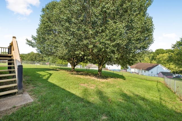 1024 Creek Bottom Rd, White Bluff, TN 37187