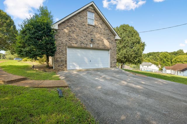 1024 Creek Bottom Rd, White Bluff, TN 37187