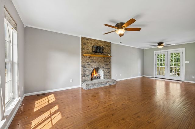 1024 Creek Bottom Rd, White Bluff, TN 37187