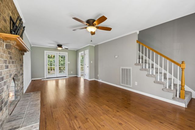 1024 Creek Bottom Rd, White Bluff, TN 37187