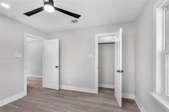 2919 Avenue K 1, Galveston, TX 77550