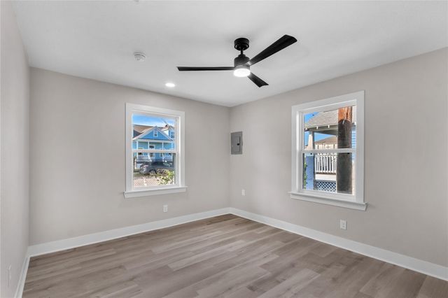 2919 Avenue K 1, Galveston, TX 77550