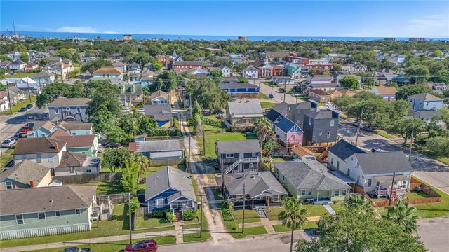 2919 Avenue K 1, Galveston, TX 77550