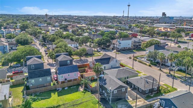 2919 Avenue K 1, Galveston, TX 77550