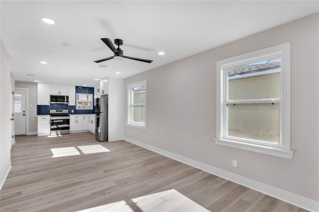 2919 Avenue K 1, Galveston, TX 77550