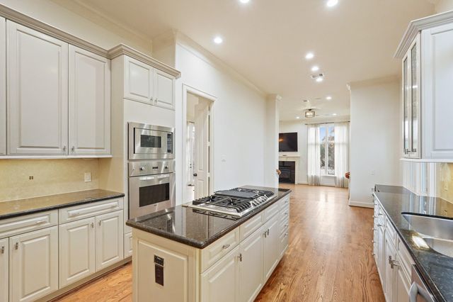 521 Lovett Boulevard, Houston, TX 77006