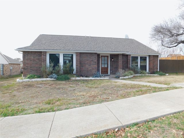 1 Pogue Circle, The Colony, TX 75056