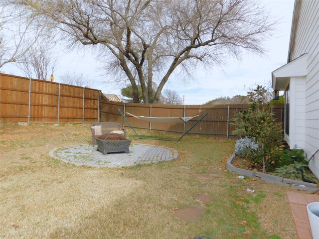 1 Pogue Circle, The Colony, TX 75056