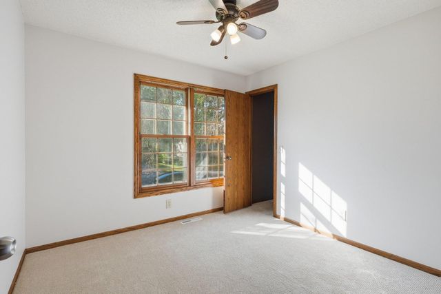 785 Santa Vera Drive, Chanhassen, MN 55317