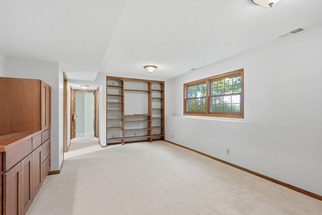 785 Santa Vera Drive, Chanhassen, MN 55317