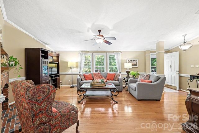 10112 Idlewild Road, Matthews, NC 28105