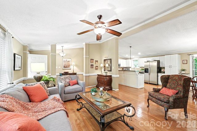 10112 Idlewild Road, Matthews, NC 28105